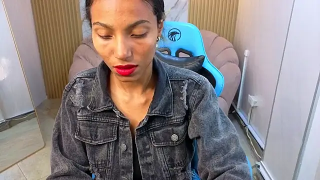 Snapshot of _wendy_b chatting on 01.10.26 wendy b online show from 01.10.26