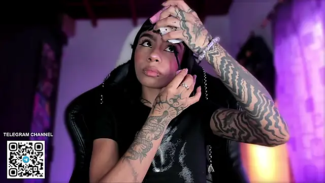 Snapshot of sofiafenty chatting on 03.18.26 sofiafenty online show from 03.18.26