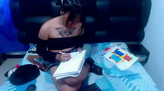 Snapshot of XxxReinaSexyBodyxxX777 chatting on 03.10.25 XxxReinaSexyBodyxxX777 online show from 03.10.25