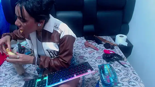 Snapshot of XxxReinaSexyBodyxxX777 chatting on 09.26.25 XxxReinaSexyBodyxxX777 online show from 09.26.25