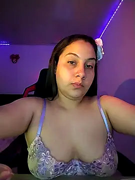 Snapshot of esmeralda_jadees chatting on 02.27.26 esmeralda jadees online show from 02.27.26