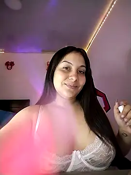 Snapshot of esmeralda_jadees chatting on 03.18.26 esmeralda jadees online show from 03.18.26