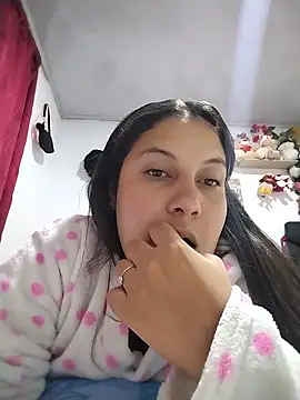 esmeralda jadees online show from 06.17.26