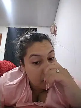esmeralda jadees online show from 08.02.26