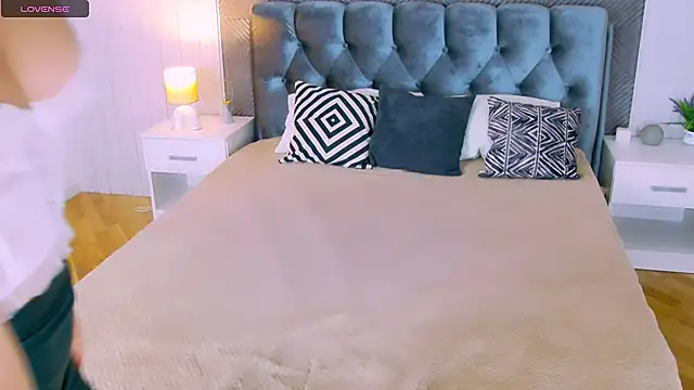 Snapshot of Maya_Rogerss chatting on 03.26.26 Maya Rogerss online show from 03.26.26