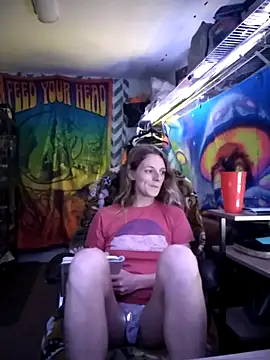 Snapshot of AlicePayne chatting on 01.19.26 AlicePayne online show from 01.19.26