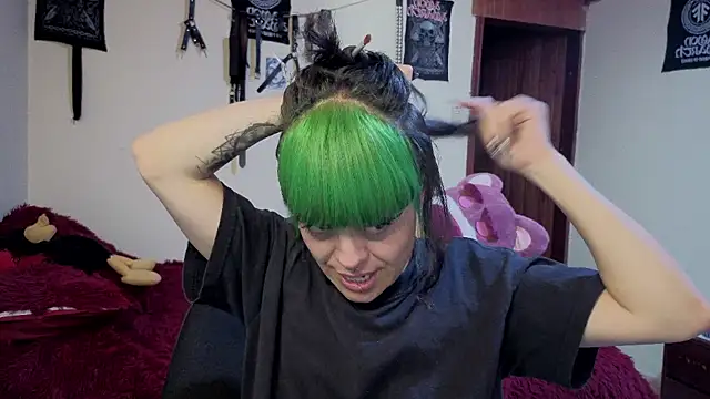 freyaa sorcerees online show from 12.02.25