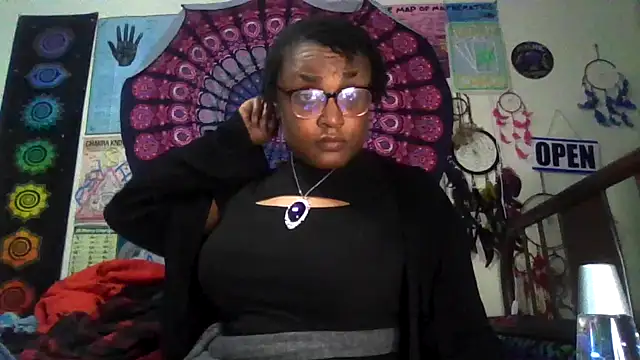 Snapshot of GardeniaFields chatting on 02.14.26 GardeniaFields online show from 02.14.26