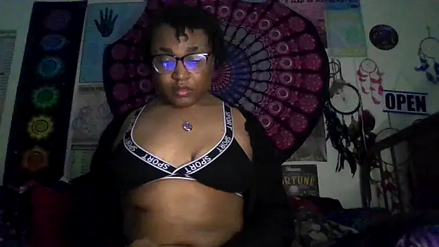 Snapshot of GardeniaFields chatting on 03.18.26 GardeniaFields online show from 03.18.26