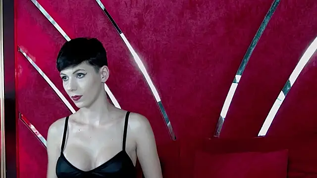 Roxxy Rouge online show from 10.03.25