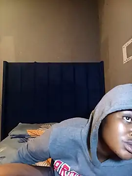 Snapshot of SexyShybarbie chatting on 11.21.25 SexyShybarbie online show from 11.21.25