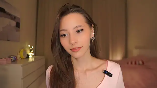 Snapshot of EditaBails chatting on 01.15.26 EditaBails online show from 01.15.26