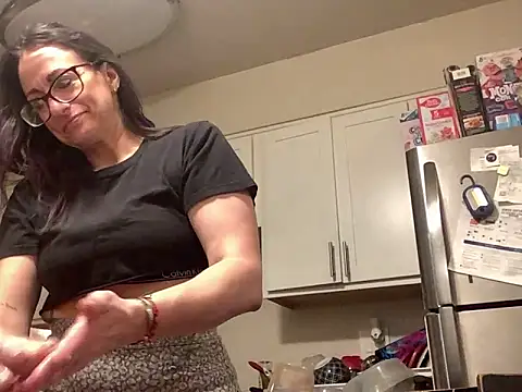 KittyKat LoLo online show from 11.16.25