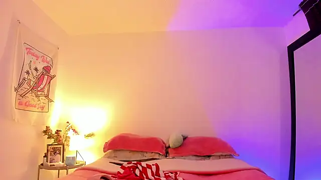 Alessamoth online show from 12.22.25