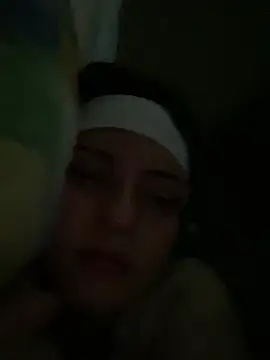 Snapshot of val_zx chatting on 03.19.25 val zx online show from 03.19.25