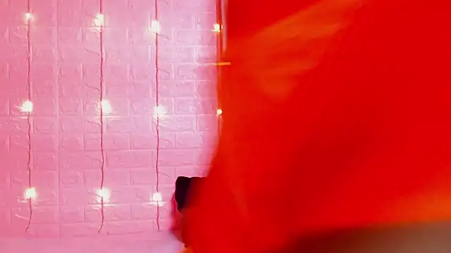 Snapshot of wet_valery chatting on 03.27.26 wet valery online show from 03.27.26