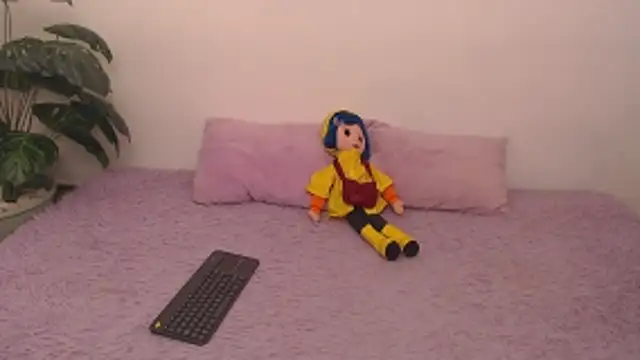 Snapshot of wet_valery chatting on 04.21.26 wet valery online show from 04.21.26