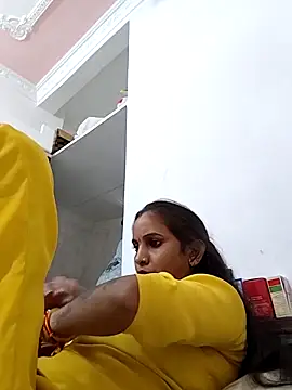 Hotty-Nidhi online show from 09.25.25