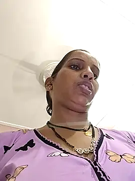 Hotty-Nidhi online show from 10.03.25