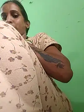 Hotty-Nidhi online show from 10.21.25