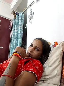 Snapshot of Hotty-Nidhi chatting on 06.18.26 Hotty-Nidhi online show from 06.18.26