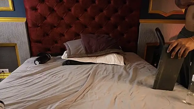 Snapshot of AshtonnSummer chatting on 03.10.25 AshtonnSummer online show from 03.10.25