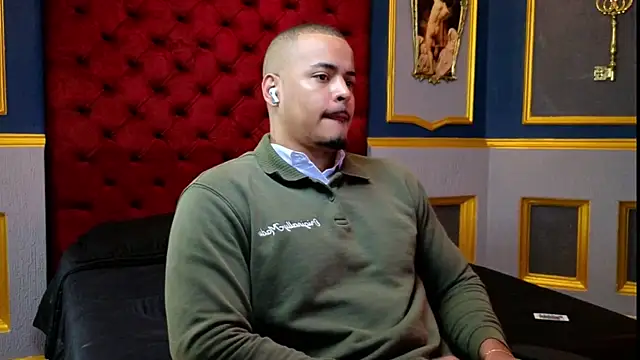 Snapshot of AshtonnSummer chatting on 03.20.25 AshtonnSummer online show from 03.20.25