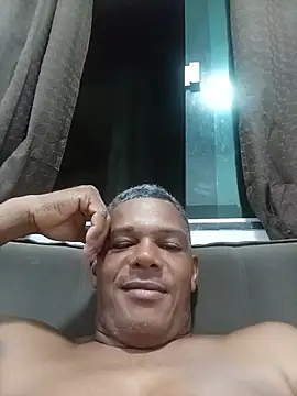 Snapshot of edisantos chatting on 08.03.26 edisantos online show from 08.03.26