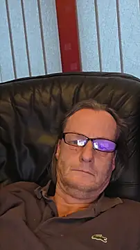 Snapshot of namorreyeb1 chatting on 11.28.25 namorreyeb1 online show from 11.28.25