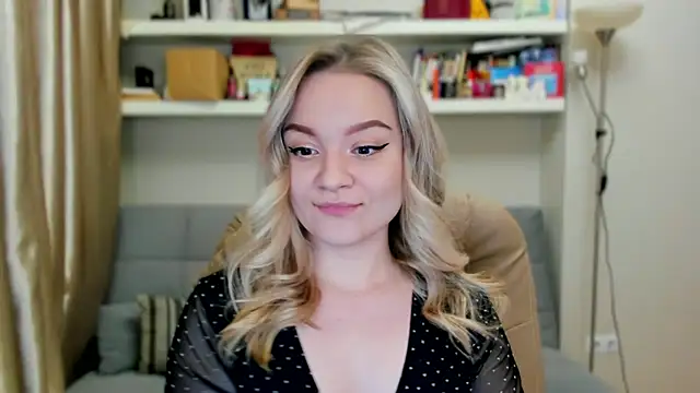 Kara Smith  online show from 11.08.25