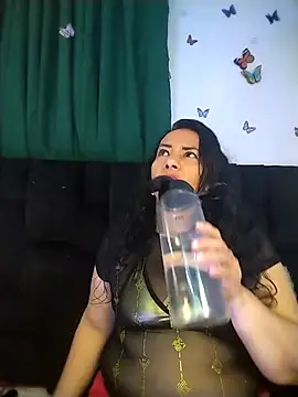 AlexaNovoa  online show from 05.05.26
