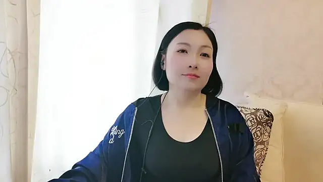 Rachel-6600 online show from 10.31.25