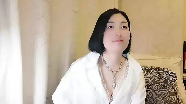 Snapshot of Rachel-6600 chatting on 04.15.26 Rachel-6600 online show from 04.15.26
