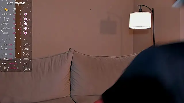 SeulBi online show from 09.25.25