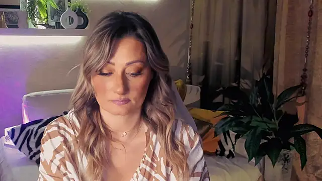 SarahAlluring online show from 05.08.26