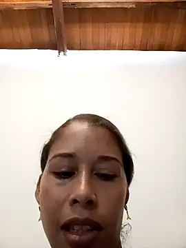 Snapshot of Sexi_girl29 chatting on 11.11.25 Sexi girl29 online show from 11.11.25