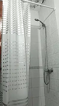 Snapshot of crazyweelove chatting on 03.20.25 crazyweelove online show from 03.20.25