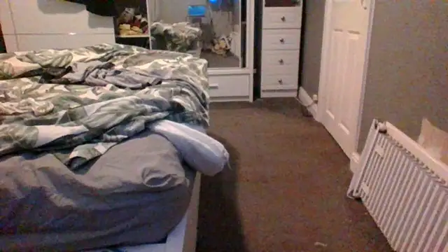 Snapshot of Nick-Ox chatting on 12.21.25 Nick-Ox online show from 12.21.25