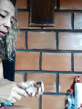 Snapshot of Lady_Lolla11 chatting on 10.12.25 Lady Lolla11 online show from 10.12.25