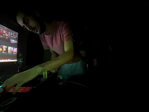 Snapshot of twink69Finger chatting on 11.12.25 twink69Finger online show from 11.12.25