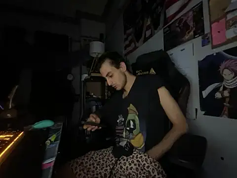 Snapshot of twink69Finger chatting on 11.30.25 twink69Finger online show from 11.30.25