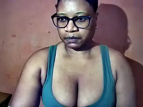 Snapshot of sexyamanda_ chatting on 09.17.25 sexyamanda  online show from 09.17.25