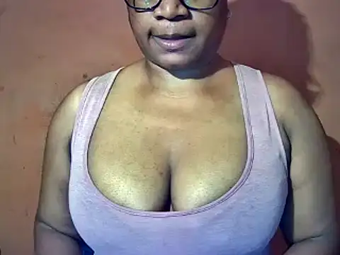 Snapshot of sexyamanda_ chatting on 10.26.25 sexyamanda  online show from 10.26.25