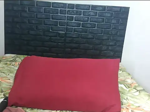 Snapshot of clover_cams1874 chatting on 02.13.26 clover cams1874 online show from 02.13.26