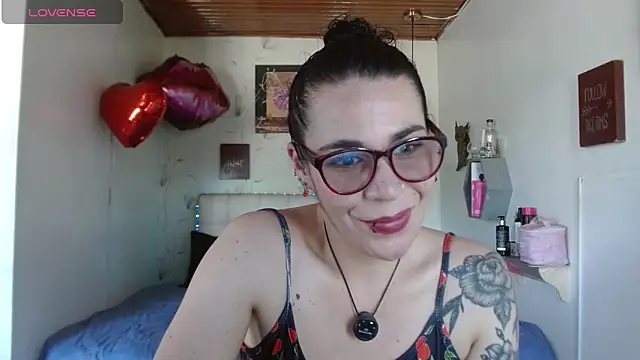 mia velvet1 online show from 04.26.26