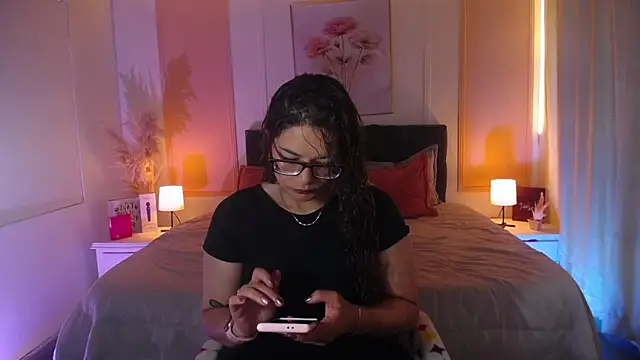 Rose Thompson1 online show from 06.14.26