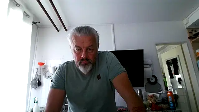 Berg Boy online show from 05.30.26