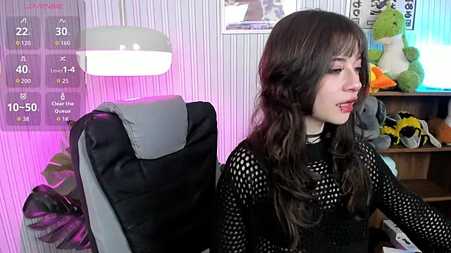 Snapshot of Miyuki_wolf chatting on 10.13.25 Miyuki wolf online show from 10.13.25