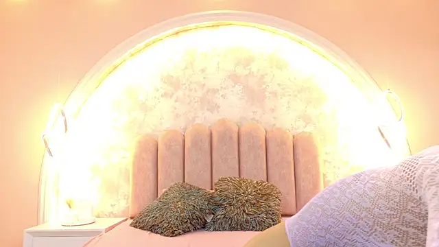 CamilaJohnston online show from 10.13.25