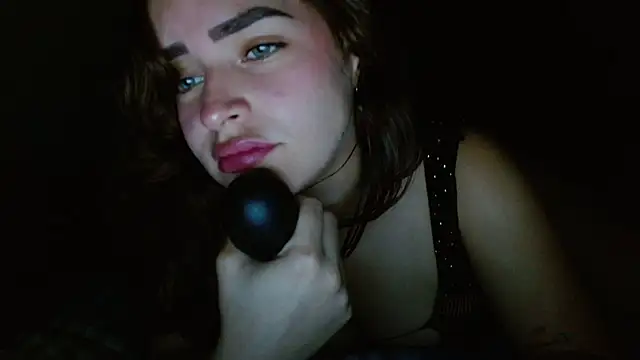Snapshot of bran_lindi chatting on 10.21.25 bran lindi online show from 10.21.25